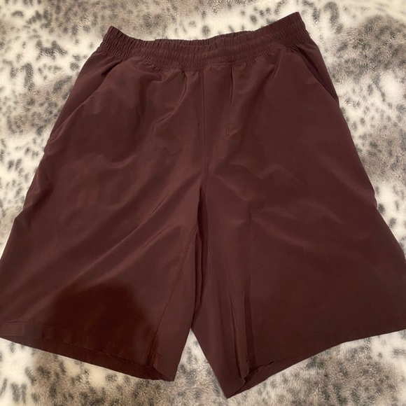 Lululemon Pace Breaker Linerless Short 9” - Size S - Picture 2 of 4